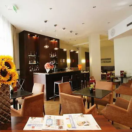 Miiro Le Grand Cayre Parijs