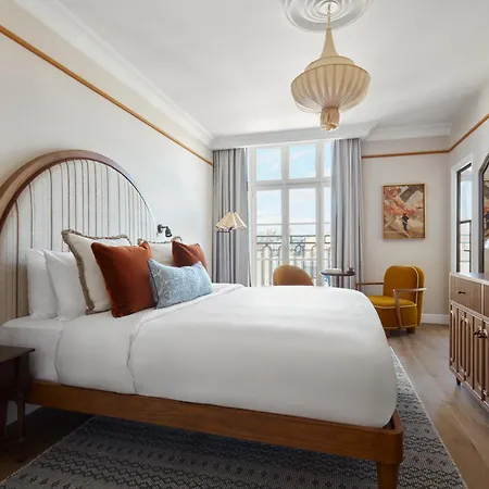 Hotel Miiro Le Grand Cayre 4*