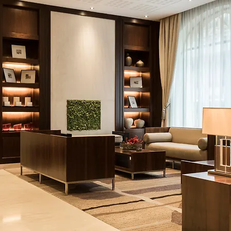 Hotel Miiro Le Grand Cayre 4*